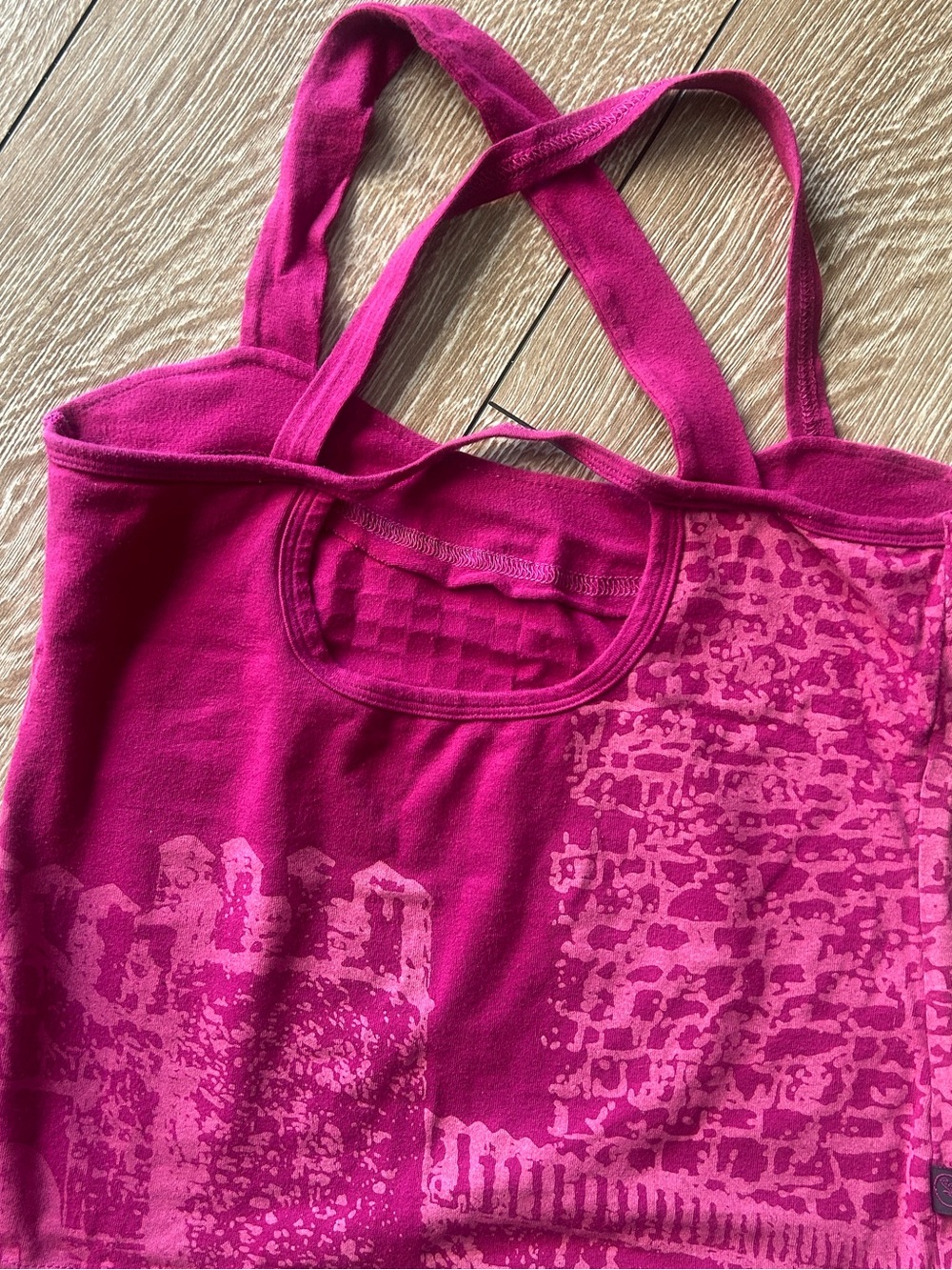 Fuchsia Graphic Tank Top - Picture 4 of 6
